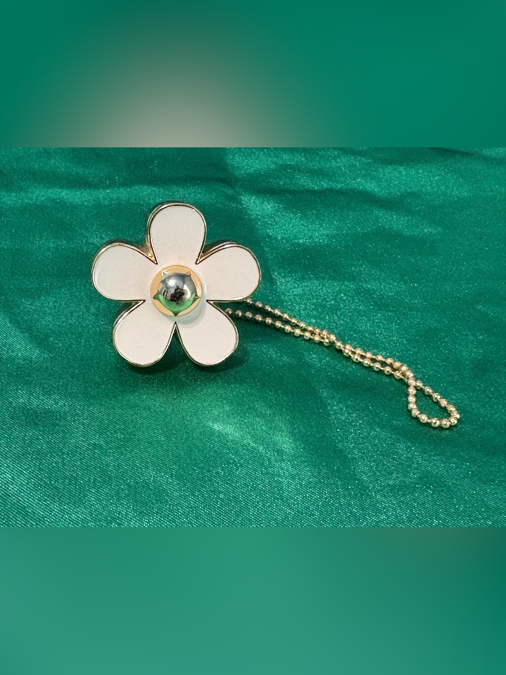 SALE‼️ 24 HOURS ONLY‼️ Marc Jacobs Daisy Ring Lipgloss Keyring